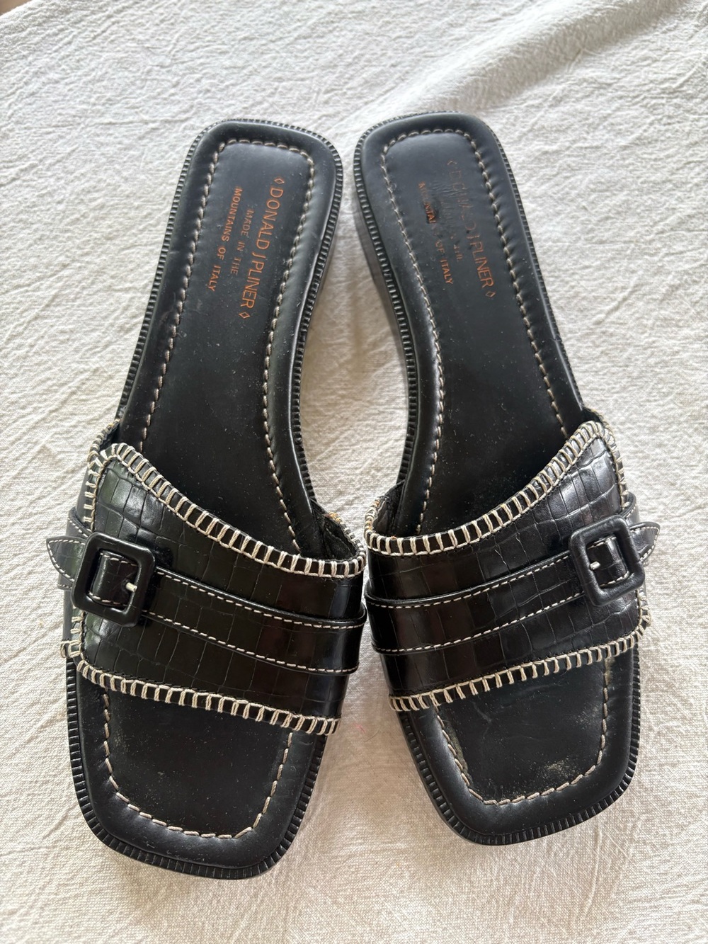 Donald J. Pliner Made in Italy Croc Embossed Leather Slide Sandals | Size 10M